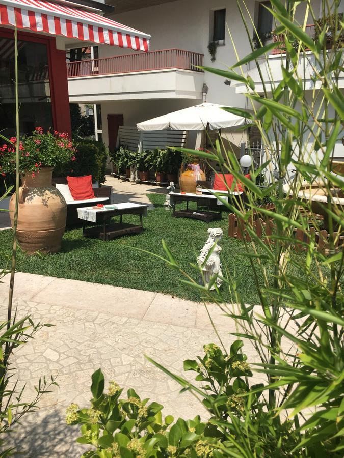 Hotel De Amicis Riccione Exterior photo