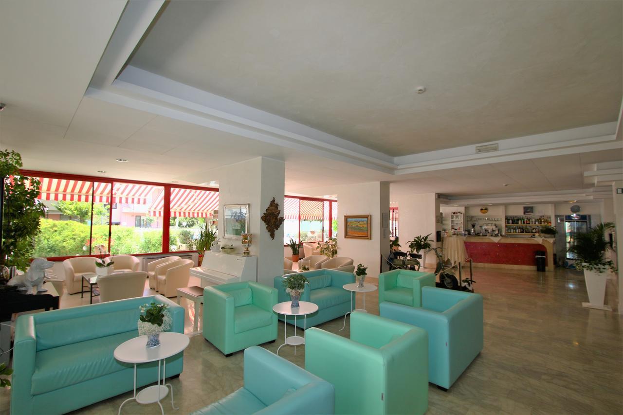 Hotel De Amicis Riccione Exterior photo